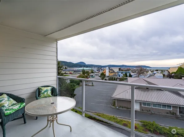 1800 Skyline Way #303, Anacortes, WA 98221