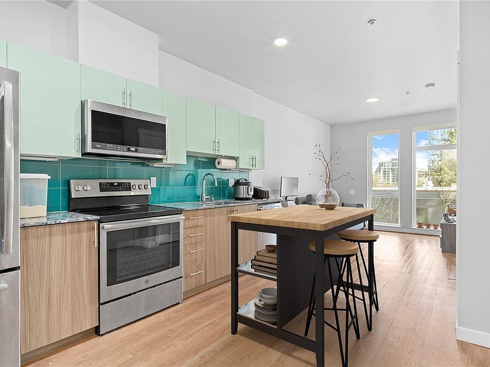 1st image of 1085 103rd Ave NE APT 210