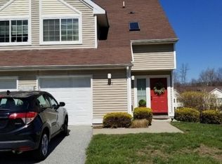 276 Falcon Ridge Way S, Hamburg, NJ 07419
