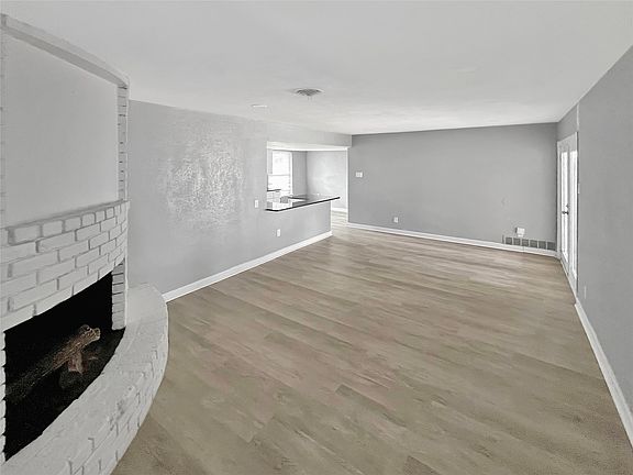 5th image of 1306 Elby St