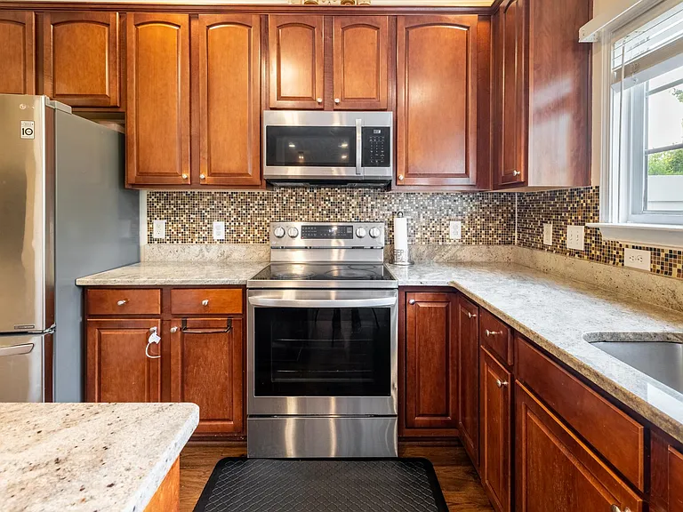 115 Hilda Grace Ln — Photo 8
