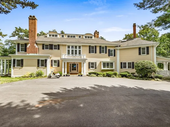 55 Summer St, Cohasset, MA 02025