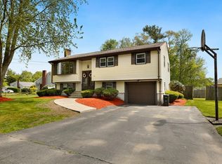 79 Cumberland Dr, Brockton, MA 02301