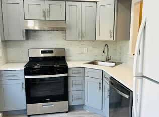 202 Paddington Ct, Manalapan, NJ