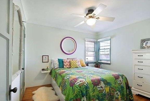 2nd image of 2211 Hill St