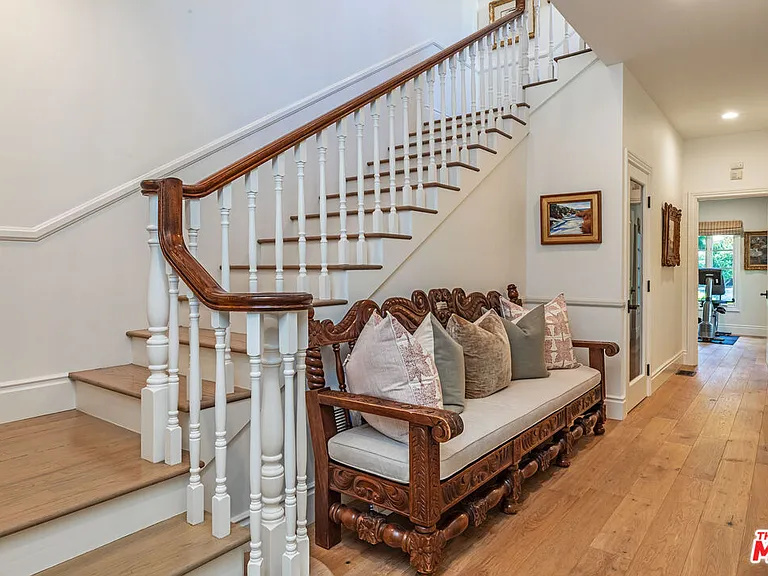 1185 Corsica Dr — Photo 18