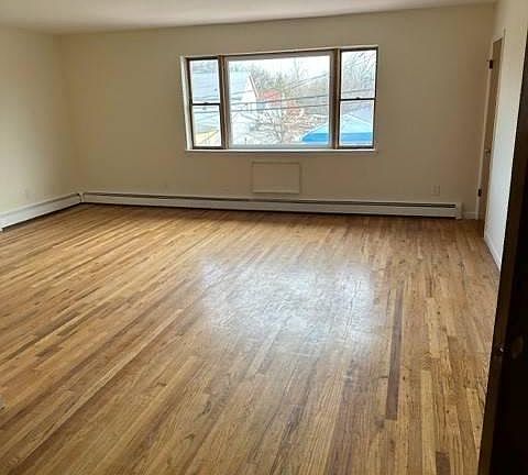 3rd image of 311 Stephens Ave #3