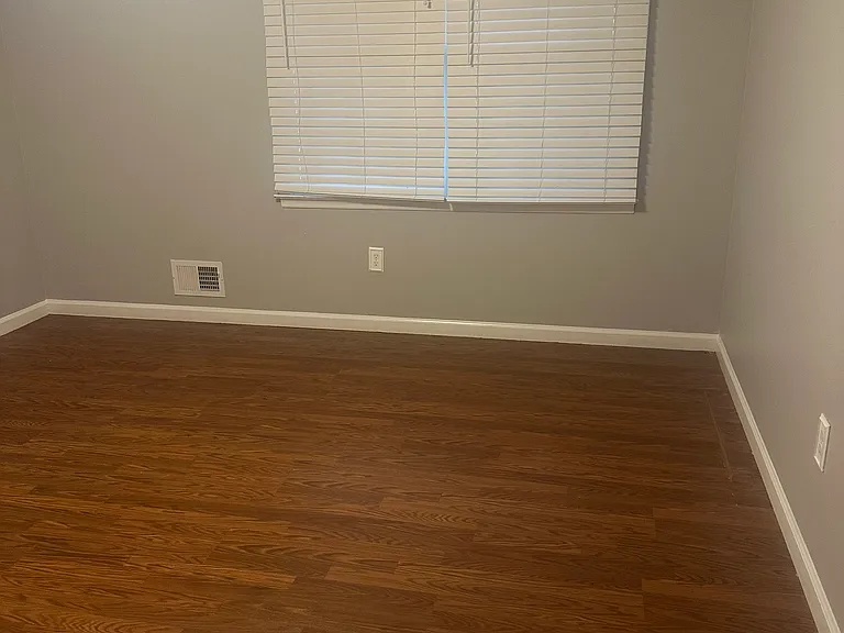 214 Candler Rd — Photo 12