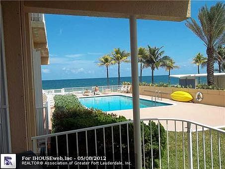 1st image of 4300 El Mar Dr APT 2
