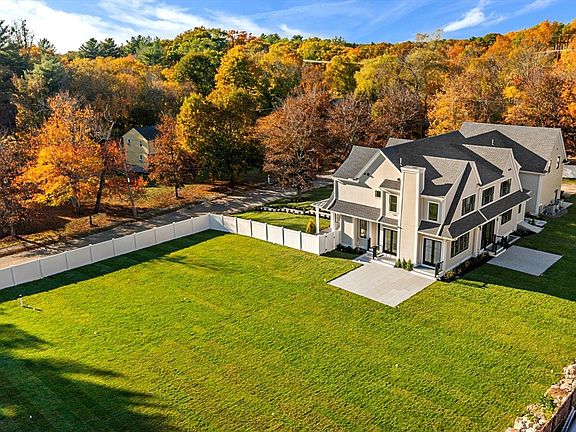 2nd image of 8 Crestview Rd