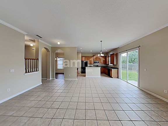 5th image of 624 S Tree Garden Dr