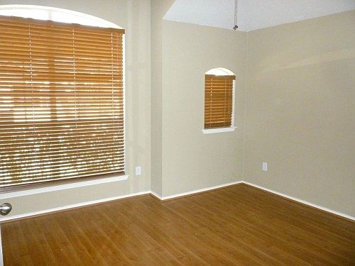 5th image of 6106 Hillside Ln