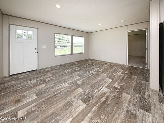 4th image of 432 Hopewell Road