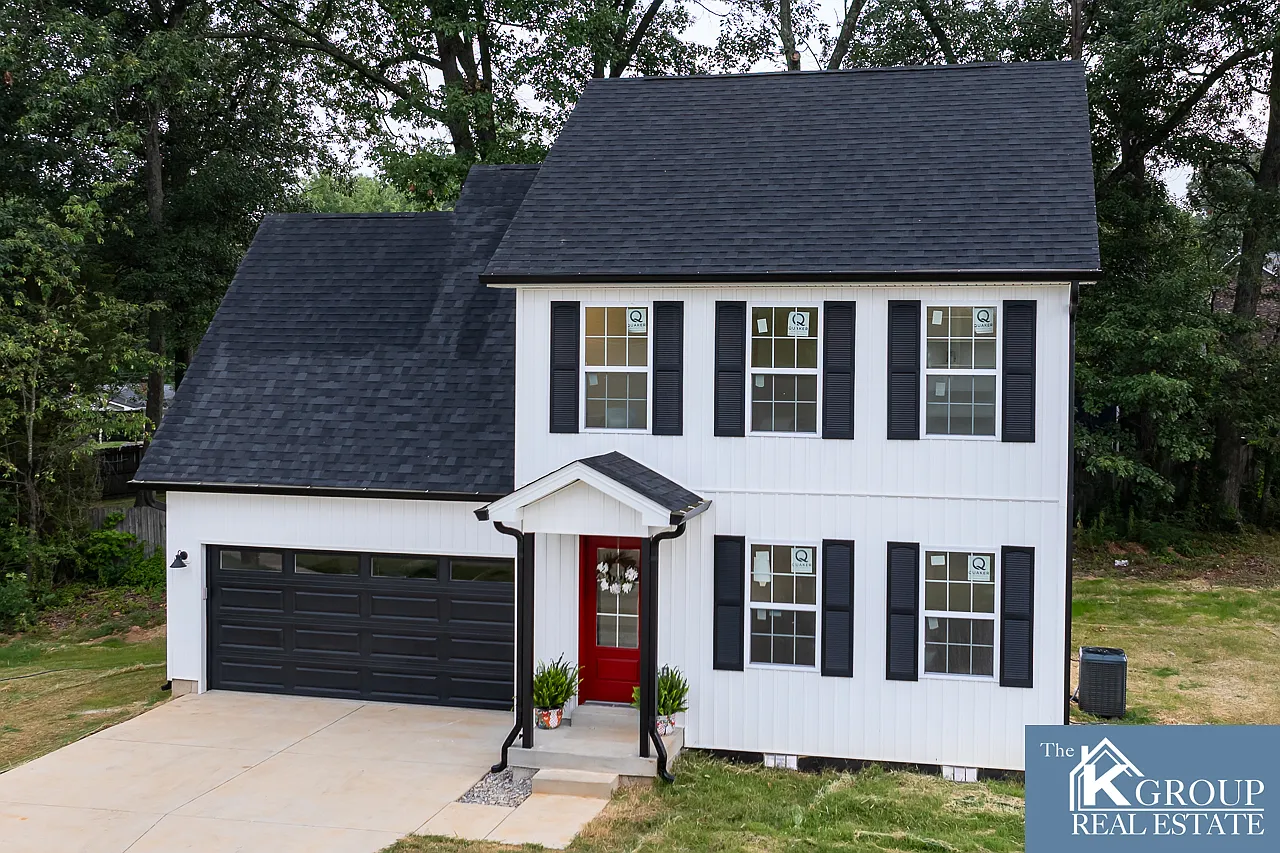 3 bed, 2.5 bath, 1438 sqft, $1,800 — Photo 1