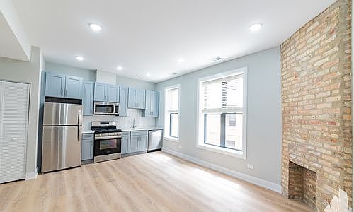 5th image of 432 W Belden Ave APT 2