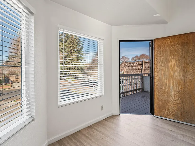 1609 B St #4 — Photo 7