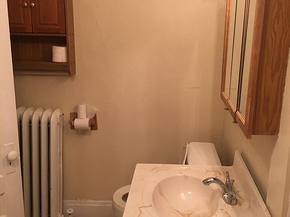 3rd image of 528 Turney St