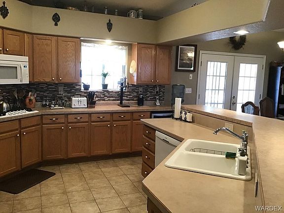 3rd image of 2035 E Mountain View Pl