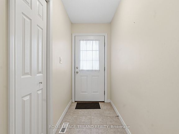 5th image of 20 Windemere Pl #10