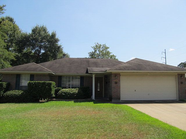 1st image of 704 Tom Temple Dr