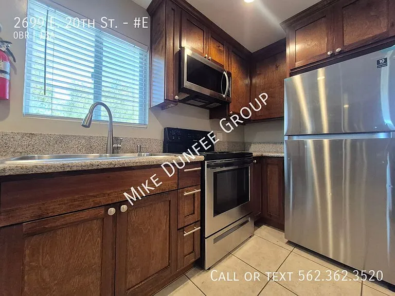 2699 E 20th St #E — Photo 2