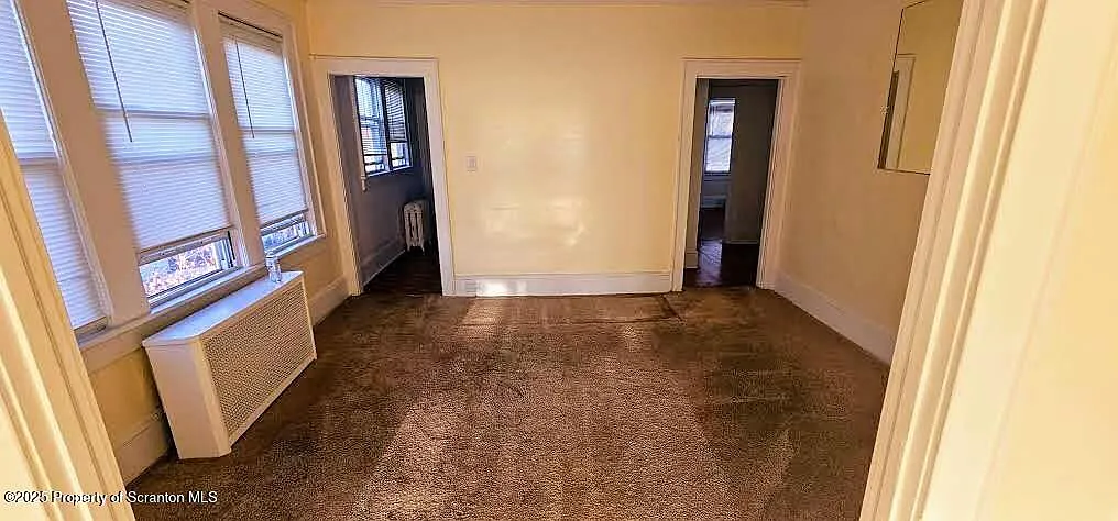 3 bed, 1.0 bath, 1246 sqft, $1,550 — Photo 4