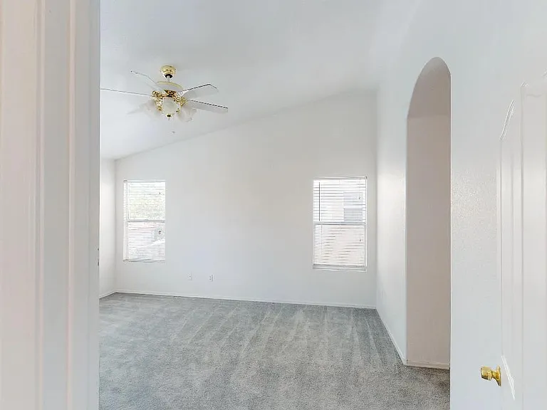9047 Ravenhurst St — Photo 21