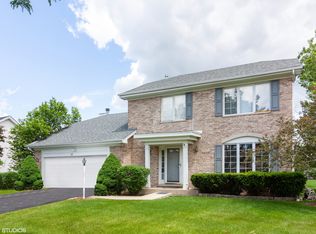 12 Callery Ct, Bolingbrook, IL 60490