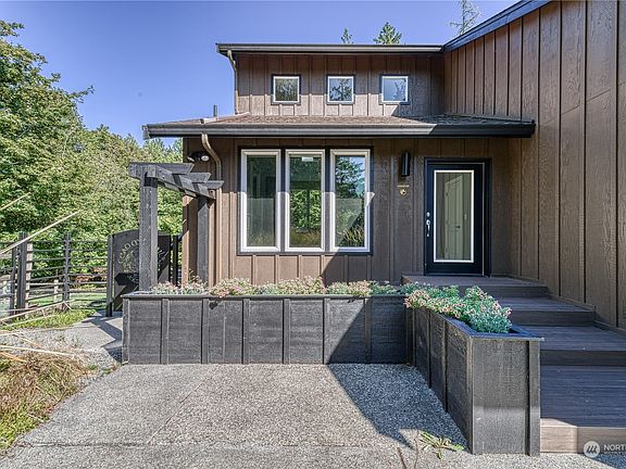 3rd image of 10513 74th Avenue NW