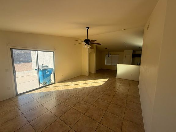 3rd image of 7292 S Avenida De La Palmar
