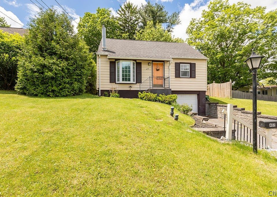 1st image of 402 Beverly Dr