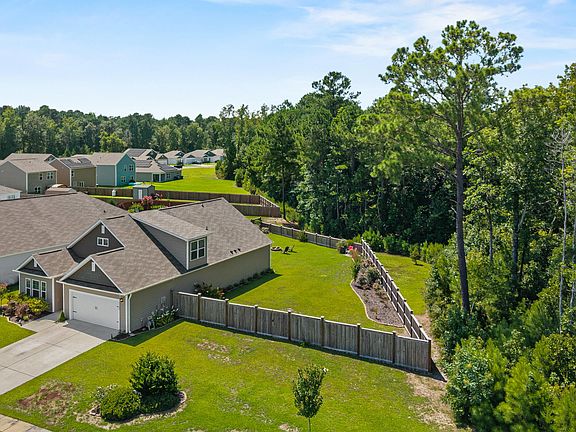 4th image of 1100 Forest Glen Drive NE