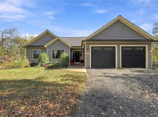 1126 Grover Rd, East Aurora, NY 14052