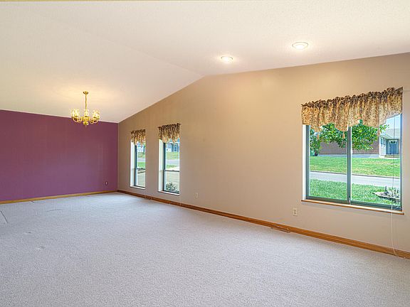 3rd image of 1605 Independence Rd