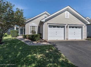 5 Summerlawn Dr, Lakewood, NJ 08701