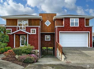 1046 7th Ave S, Edmonds, WA 98020