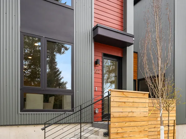 200 Shepard Way NW, Bainbridge Island, WA 98110