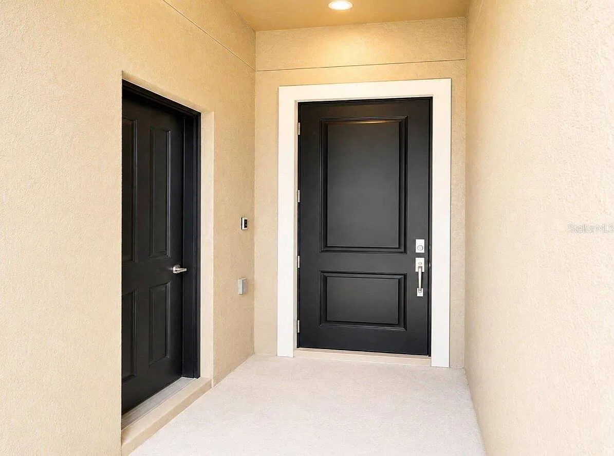 4 bed, 3.0 bath, 2090 sqft, $3,100 — Photo 2