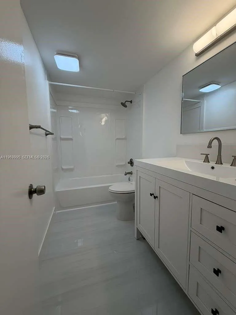 Meadowbrook Lakes View Co — Photo 2