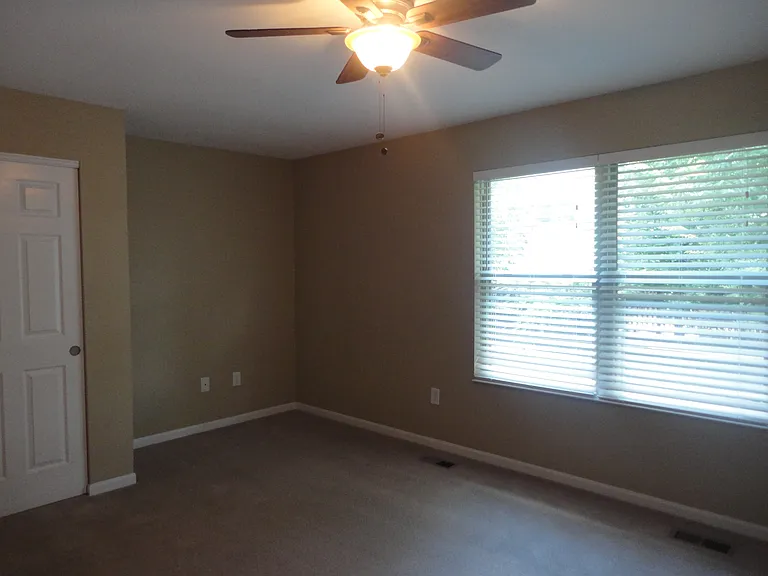 3358 Village Dr — Photo 9