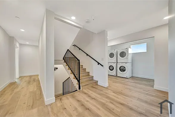 1584 W 37th St #1 — Photo 9