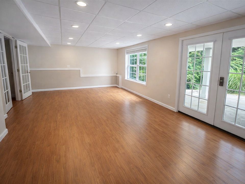 1st image of 11 Paisley Ct #2