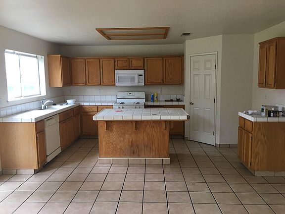 5th image of 1981 Gordon Verner Cir