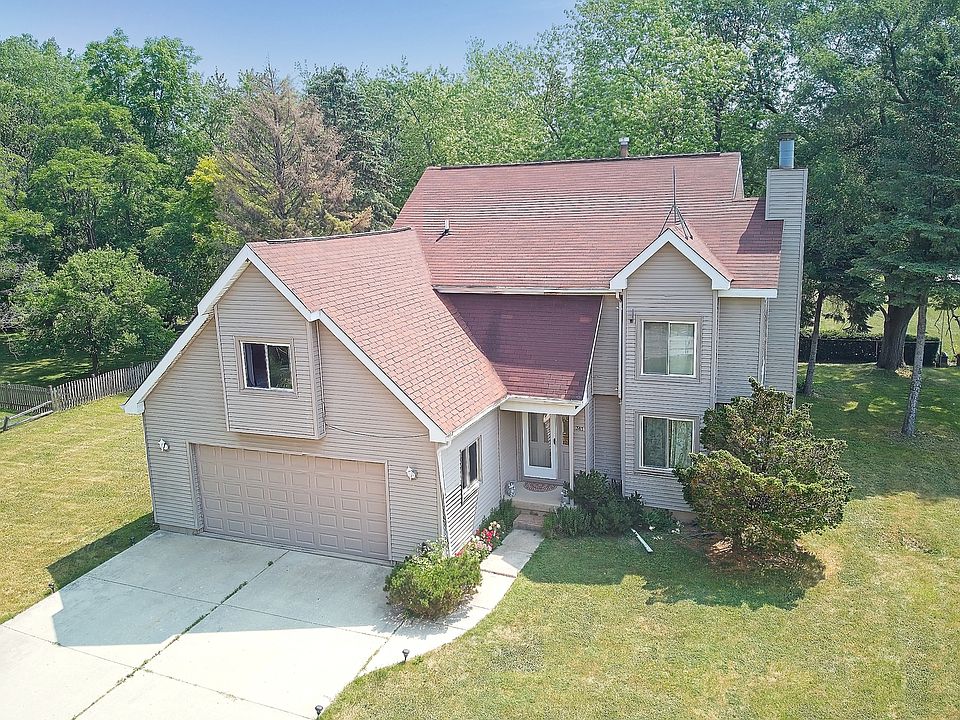 1st image of 341 Thompson Ave