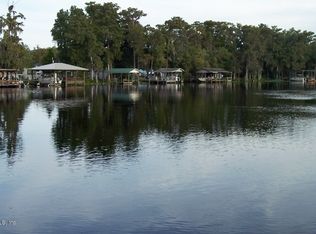 129 Edgewater Rd, Satsuma, FL 32189