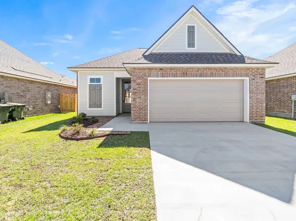 3060 Southern Trace Dr, Lake Charles, LA 70607