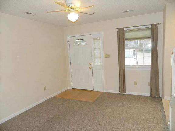 5th image of 908 E Sherwood Hills Dr
