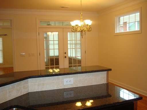 5th image of 1610 Woodberry Run Dr