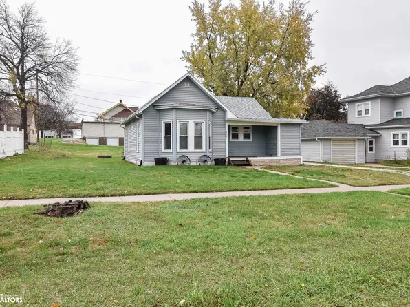 405 4th St, Gladbrook, IA 50635