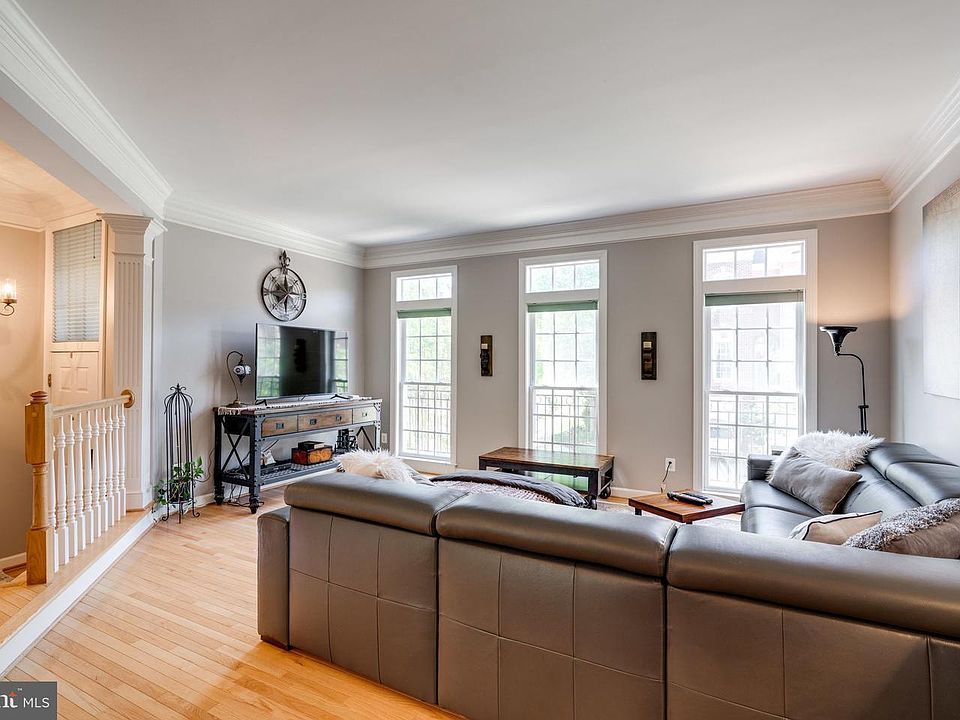 1st image of 7116 Point Replete Cir